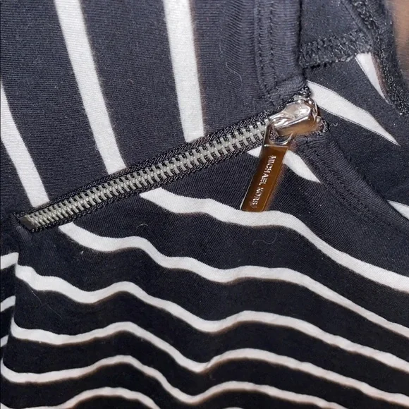 Micheal Kors Navy Zipper Top - Picture 6 of 13